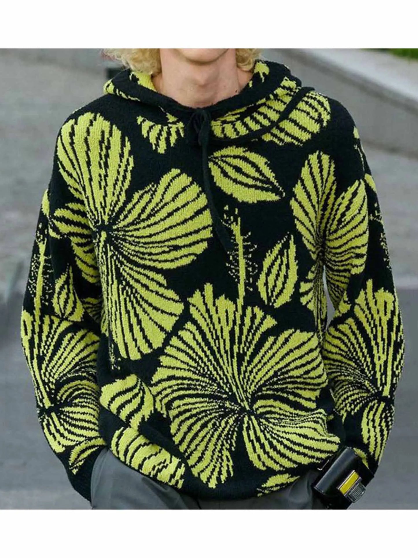 Leaf Print Knitted Hoodie with Long Sleeves and Hooded Design Perfect for Casual Streetwear in Winter and Fall Seasons