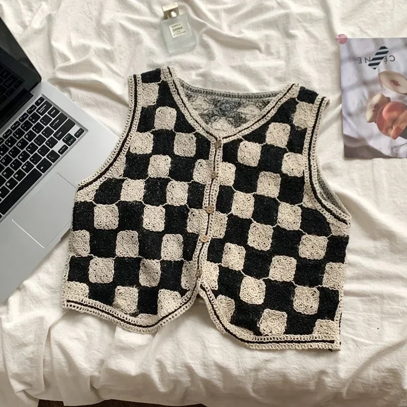 Sexy Hollow Out Knit Tank Tops Women Color block  V Neck Floral Camisole Female Beach Style Crop Top