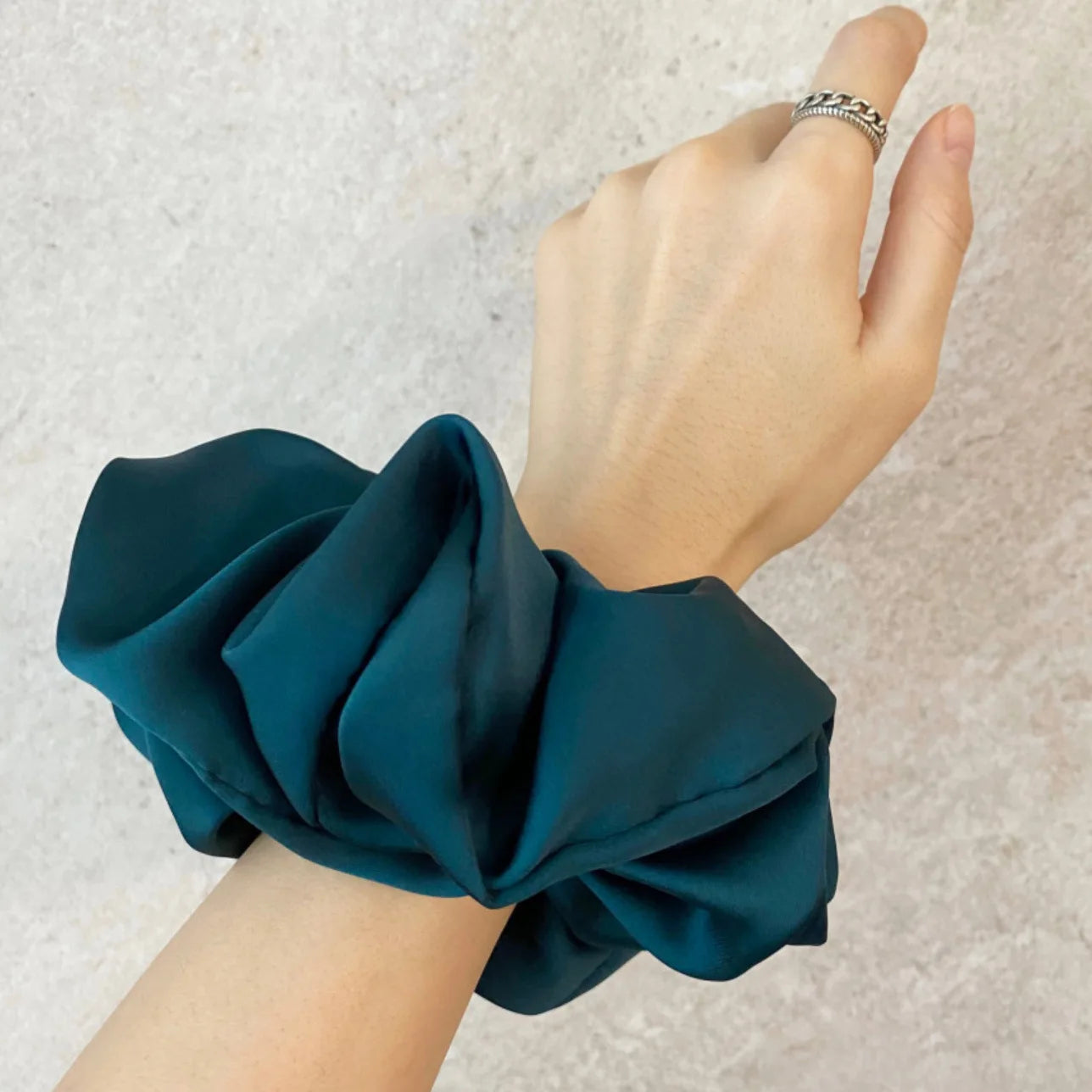 Fashion Oversized Silk Scrunchies for Women Chiffon Elastic Hair Ties Ponytail Holder Headwear