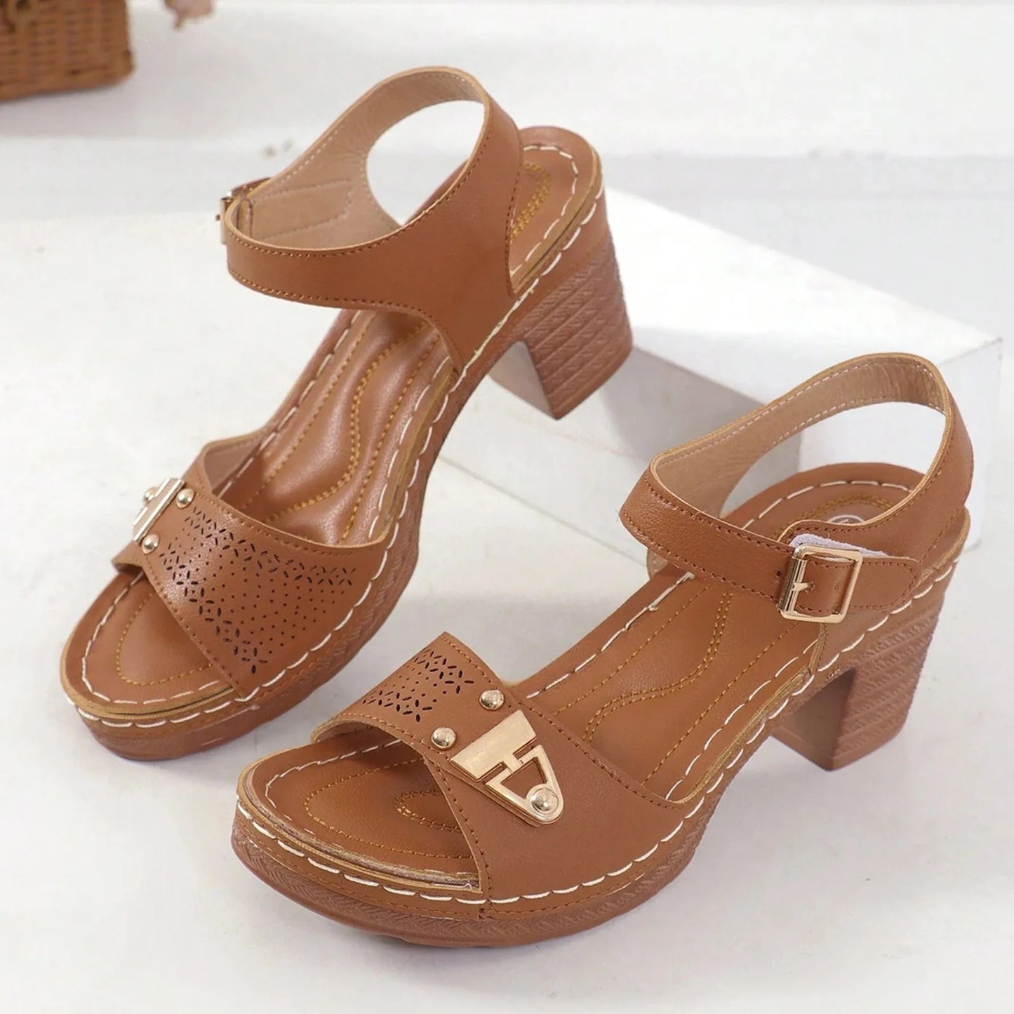Women's Chunky Heel Sandals Adjustable Buckle Strap Plus Size Shoes Solid Color One Line Fashion Sandals For Women