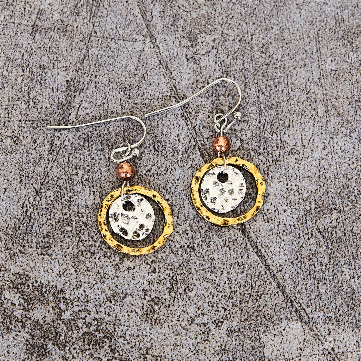 1pair Bohemian Vintage Hollow Round Pendant Earrings