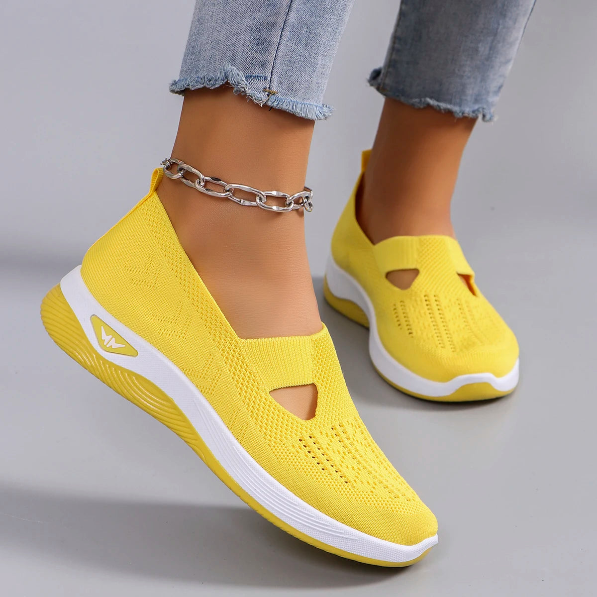 Women's sports shoes, fashionable, breathable, lightweight, non-slip, wear-resistant, casual sports shoes, flat shoes