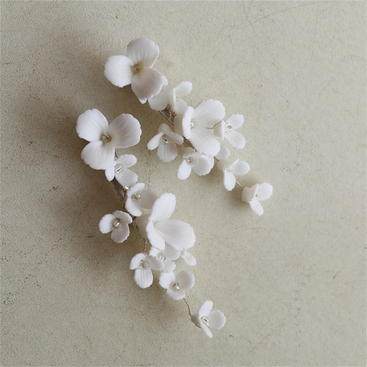 Elegant White Ceramics Flower Hairpins for Hair Jewelry Simple Floral Headpieces Women Daily Party Hairclips