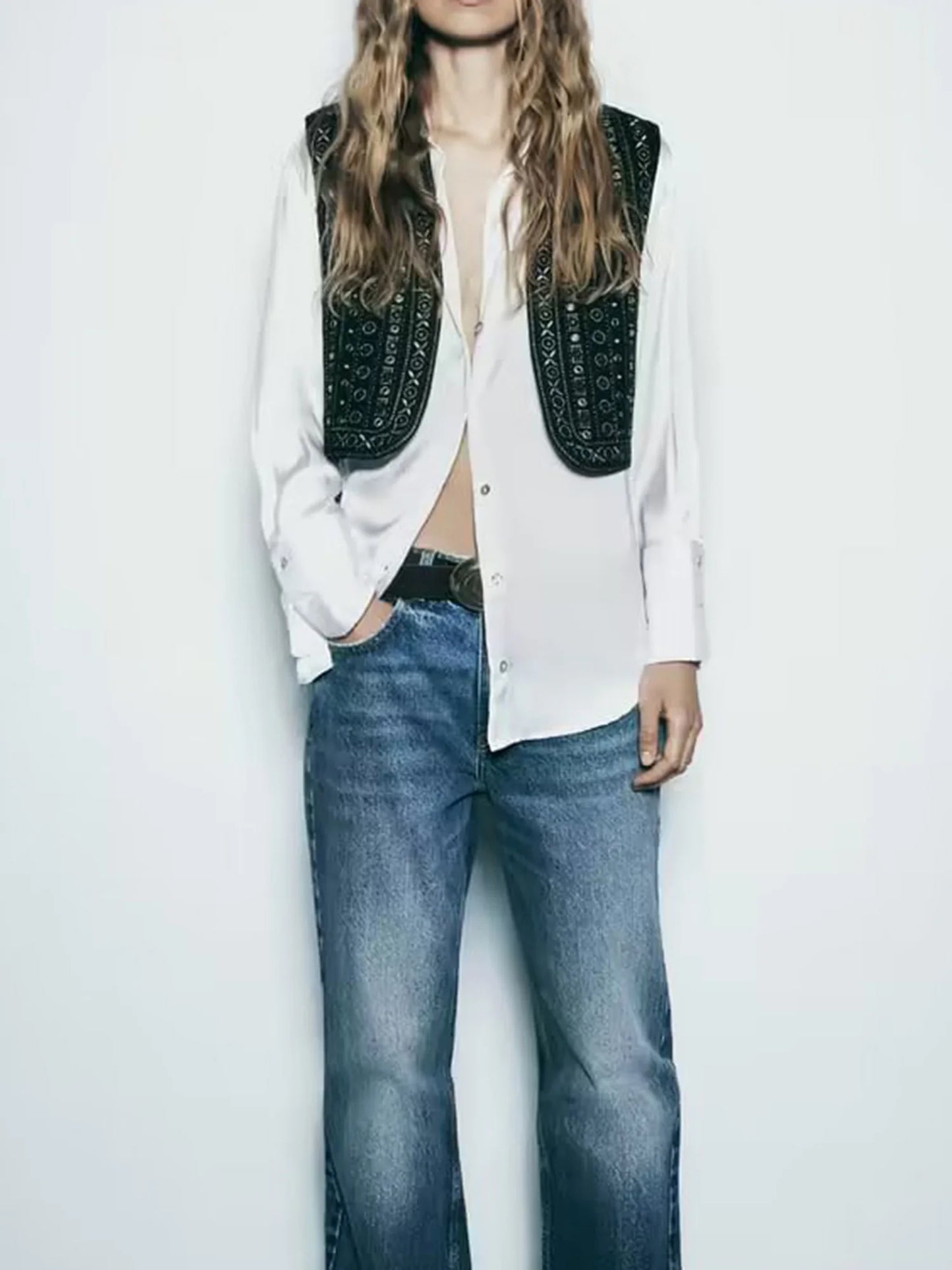Elegant Floral Embroidered Sleeveless Vest Jacket  Stylish Open Front