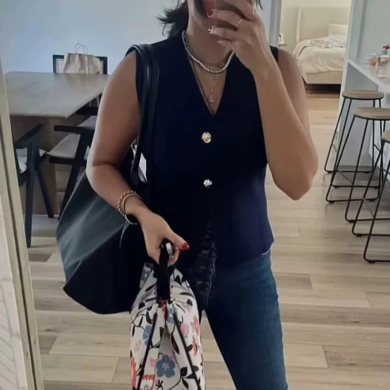 Woman Knit Vest Top Cropped Sleeveless Vests for Women Button Summer Vest Top Knitted Short Tops