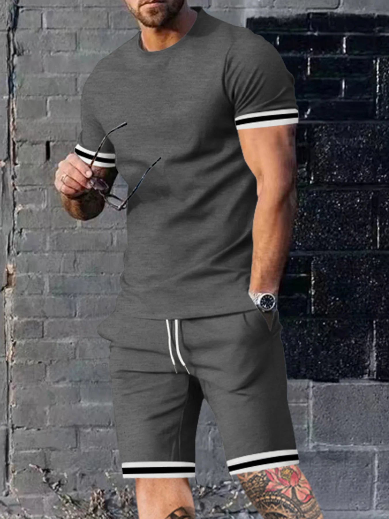 EUROPEAN AND AMERICAN MEN'S SUMMER MEN'S LOOSE SET SHORT SLEEVED SHORTS SPORTS CASUAL ROUND NECK TWO-PIECE SET MEN'S